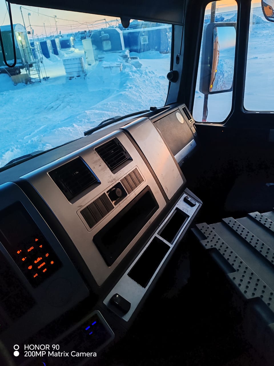 Shacman (Shaanxi) SX* 6x4 Самосвал 2021 г. - фото 3